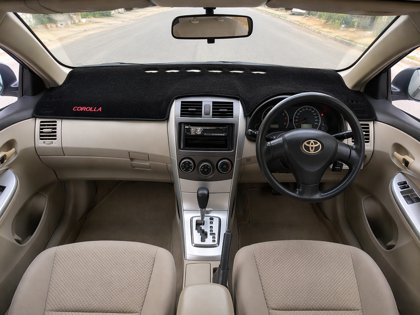 Premium Dashboard Mat for Toyota Corolla 2008–2013 – Anti-Slip Velvet Dashboard Cover, Heat Protection & Anti-Glare